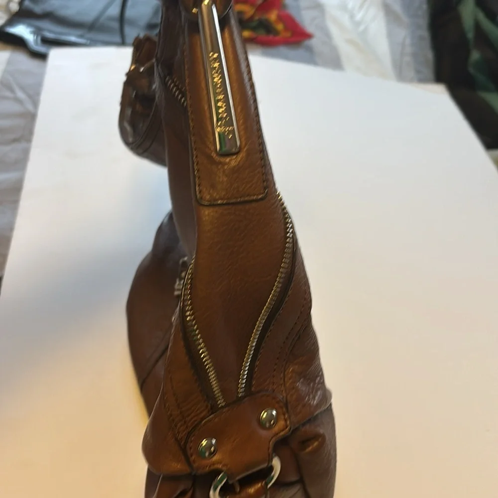 B MAKOWSKY BROWN LEATHER BOHO BAG GORGEOUS LEATHER WELL SEASONED